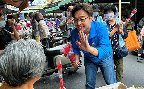 「花媽六小福」收「雲豹」政獻 曹桓榮嗆公開說清楚