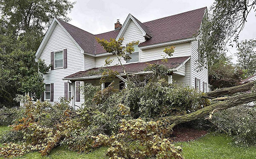 美密西根州遭7起龍捲風狂襲釀5死 老婦人躲家中仍被樹砸死