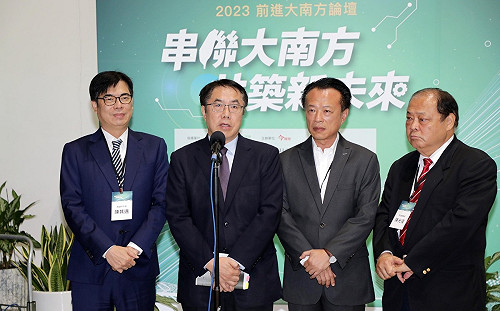 尊重郭參選總統  黃偉哲：不管在野如何重組 民進黨有自己的路  