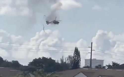 美國佛州直升機墜毀民宅釀2死4傷 機械故障 尾部脫離機身墜機