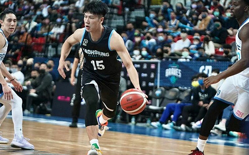 肯定拚勁　鋼鐵人季後續約盧哲毅