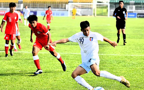 足球／U17小將張天駿梅開二度 中華勝香港