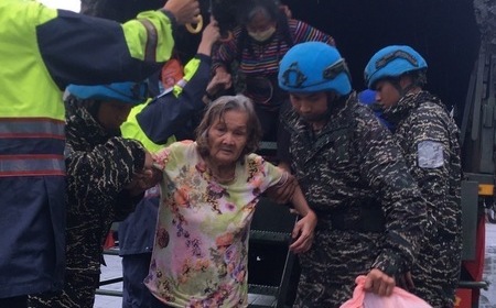 海葵登陸超前部署 ! 兩棲突擊車進駐待命 國軍預置兵力、隨時防救 