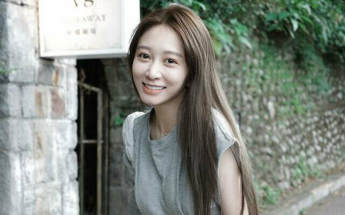 出書遭酸「太假了」！篠崎泫霸氣反擊：不是每個人都該被制約