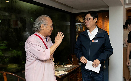 出席吳錦發父女新書分享會   陳其邁以台灣本土文化為傲