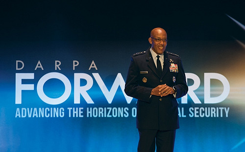 吸收美現退役軍人！中國遭爆以跨國公司媒合 獲取先進軍事技術