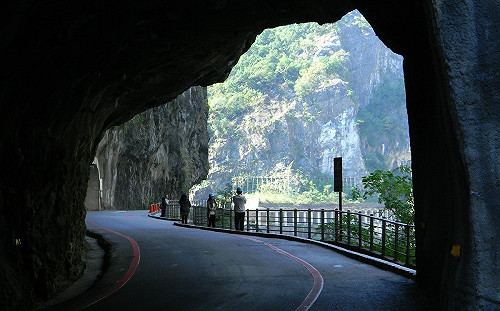 捷克籍夫妻太魯閣山區失聯後傳平安訊息 消防局掌握定位評估救援行動