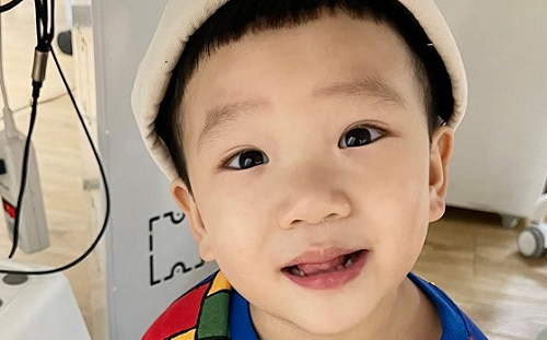 蔡波能「把自己關浴室」不想上學！撒嬌老師：上1天休5天可以嗎？