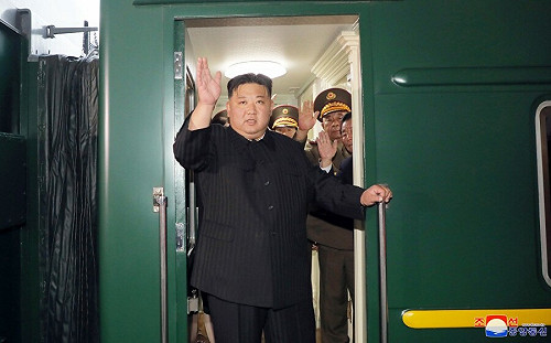 金正恩專列赴俄！南韓：北韓握權官員「傾巢而出」 恐獲軍事衛星、核動力潛艦技術