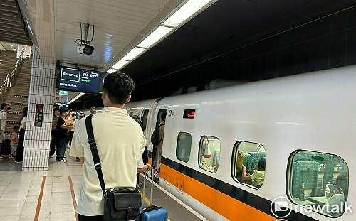 快訊》丹娜絲颱風來襲！高鐵中午前台中以南全面停駛、僅供自由座