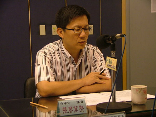 蔡其昌 張廖萬堅反擊顏寬恒  支持前瞻簽假的?