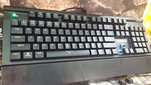 鍵盤百百款  超耐久機械「光軸」逐漸抬頭