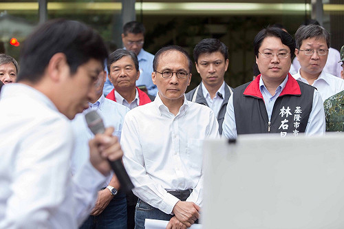 大武崙溪勘災  林全要水利署兩月內提改善計畫