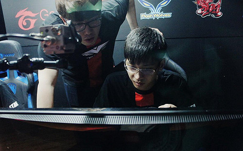 《英雄聯盟》夏季賽首日開戰 初生之犢RG初登場竟打敗老鳥M17