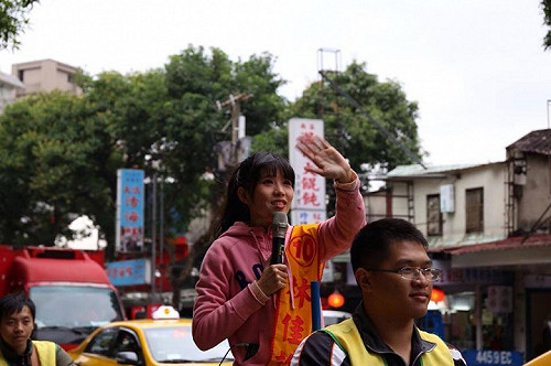 再戰中正萬華？「長腿黨主席」林佳諭加入社民黨