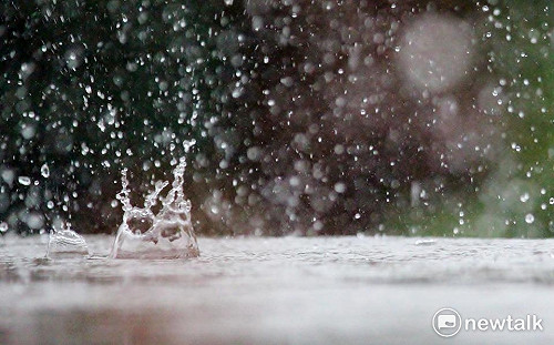 午後雷陣雨強襲 全台13縣市發布緊急大雨特報