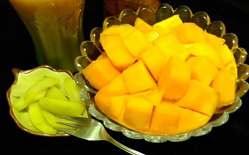 外銷中韓芒果農藥超標遭扣檢  農政單位緊急滅火