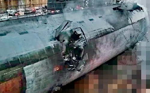 連中2彈破大洞！俄基洛級潛艦遭烏軍2飛彈命中 慘烈狀況曝光
