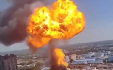 (影) 驚見「蕈狀雲」! 河北滄州工廠突爆炸 至少2人身亡 原因仍在調查中