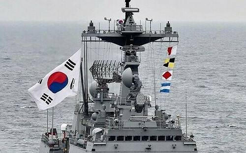 韓美反潛、海上射擊聯合軍演 出動9艦2機朝鮮東部海域演練3天