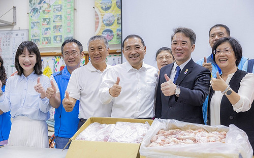 侯友宜彰化行開支票 老農津貼逐年增加至每月1萬