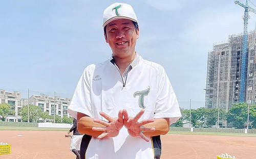 鄭乃文加入台鋼雄鷹！暫時擔任助理打擊教練