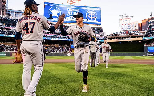 太空人客場4轟炸裂！取得聽牌優勢