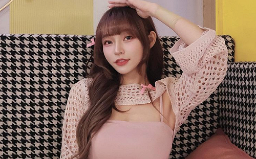 林襄合照「鬼臉應援物」！網敲碗：可以出周邊嗎