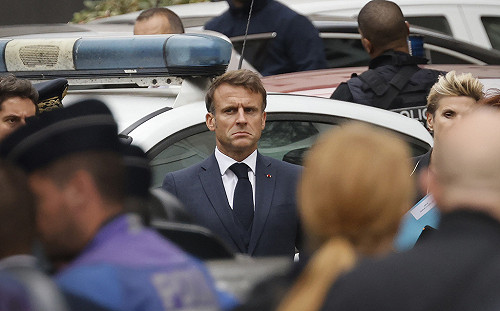 20歲車臣激進分子持雙刀闖法國高中 行兇前喊｢真主至大!｣釀1死3傷