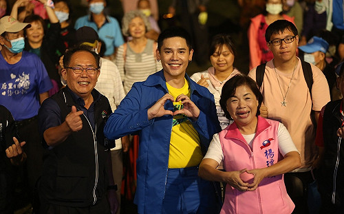 「藝」起享受星空下音樂饗宴 后里草地音樂會盧學叡開場