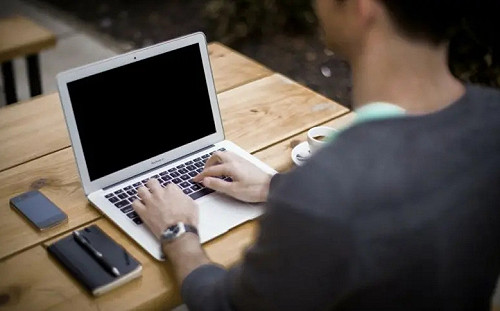 綠帽男製63頁PPT！「毀滅爆料」正妹前女友