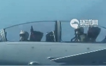 中共空中「逼機」! 距離不到5米還射干擾彈 加國偵察機遭解放軍機危險攔截