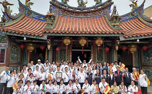 昆山媽遊台灣 參訪台中萬和宮賓主盡歡