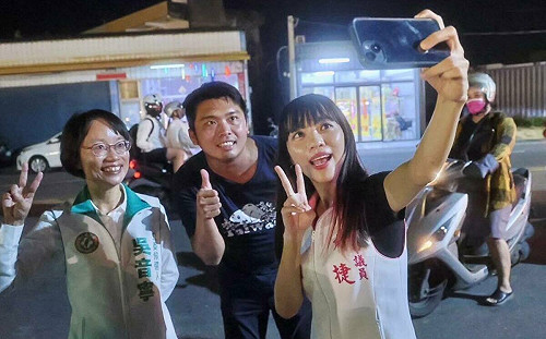 接替趙天麟熱門人選 黃捷為偶像吳音寧助講電翻南彰鄉親