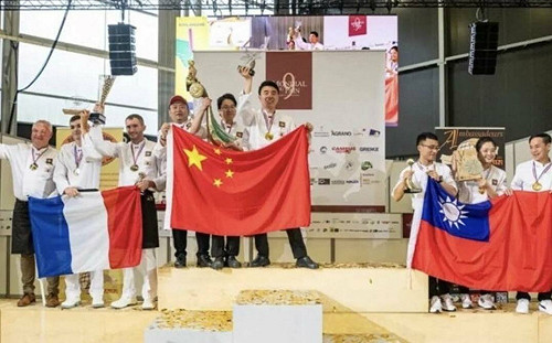 中國和中華民國國旗出現同框！矢板明夫：顯示中共外交部出了問題