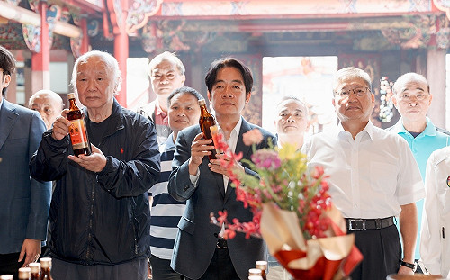 除兩專科醫師執照 賴清德：我還有美國醫師檢定執照