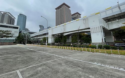 捷運環狀線板橋站旁 大型YouBike2.0租賃站11/17啟用