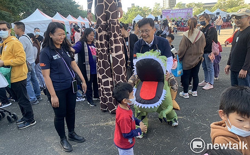 連辦九年「幸福親子童樂園」 張廖萬堅：透過音樂遊戲增進親子關係