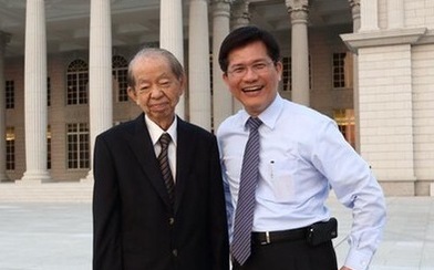 奇美創辦人許文龍去世　林佳龍細數往日回憶悼念