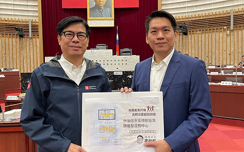 李柏毅質詢獲正面回應    陳其邁：最短時間內完成中油宿舍區日照中心  