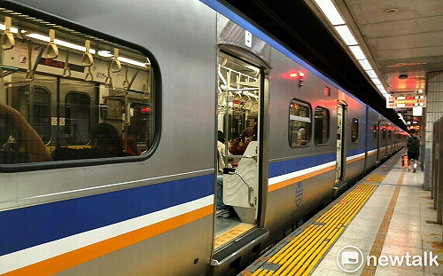 台鐵電纜被偷剪！宜蘭上午一度延誤 19列車受影響