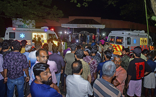 躲雨爆推擠!印度校園演唱會踩踏事故 釀4死逾60傷