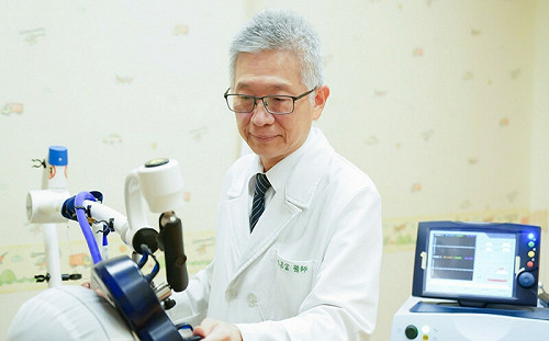 吃藥仍無法克制！強迫症患者竟想挖眼 專科醫曝解方