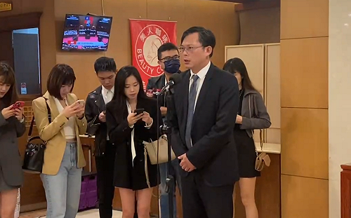 黃國昌直播號召募款 民眾黨：一夜1400萬湧入 成功捐款506萬餘元 