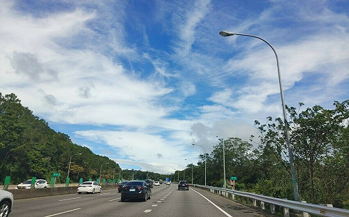 元旦連假湧車潮！3天國道疏道措施這裡看 