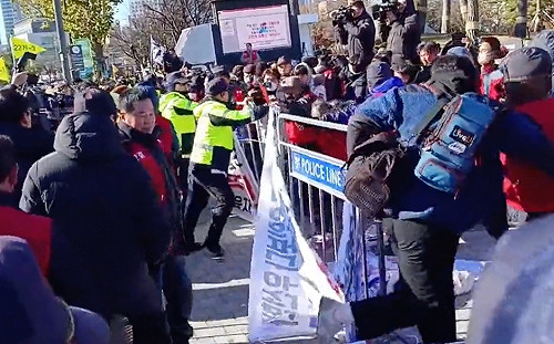 禁食狗肉法將通過 南韓大批養殖業者與警爆衝突 揚言丟2百萬狗到總統府