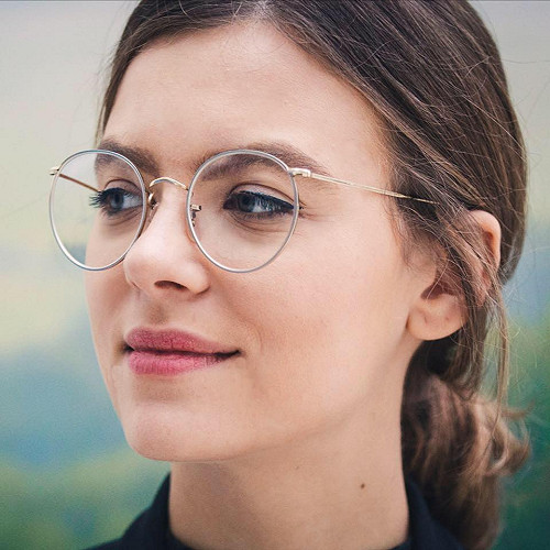 另類慈善拍賣！和24歲烏克蘭美女副部長共進早餐