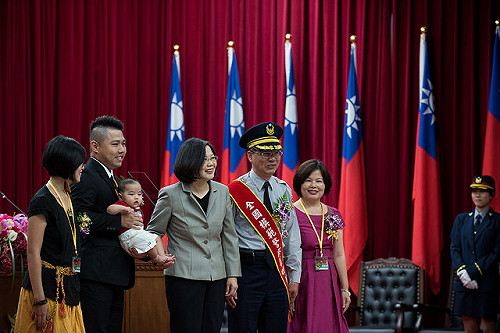 推動四大警政革新  蔡英文：政府是「警察的靠山」