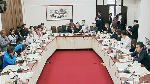 日出時間喬不攏 退撫制度日出條款保留再議