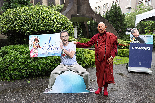 宗教無疆界 梅雨下心道法師送別老友丁松筠神父